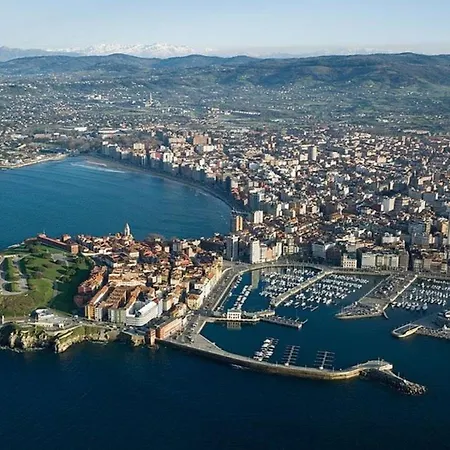 Apto. Vista Playa Poniente * Gijon